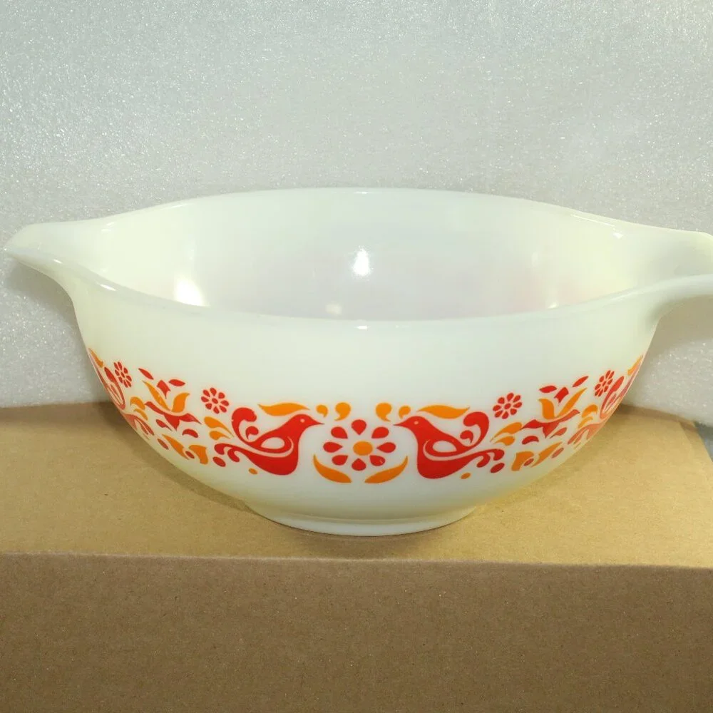 Vintage Pyrex Friendship Birds 2 1/2Qt Cinderella Mixing Bowl 443